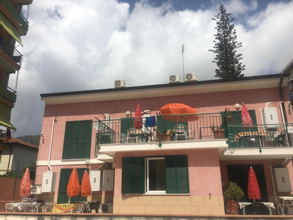 Villamareblu Ventimiglia Exteriör bild