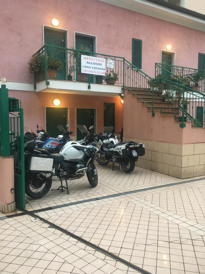 Villamareblu Ventimiglia Exteriör bild