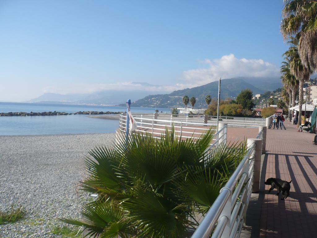 Villamareblu Ventimiglia Exteriör bild