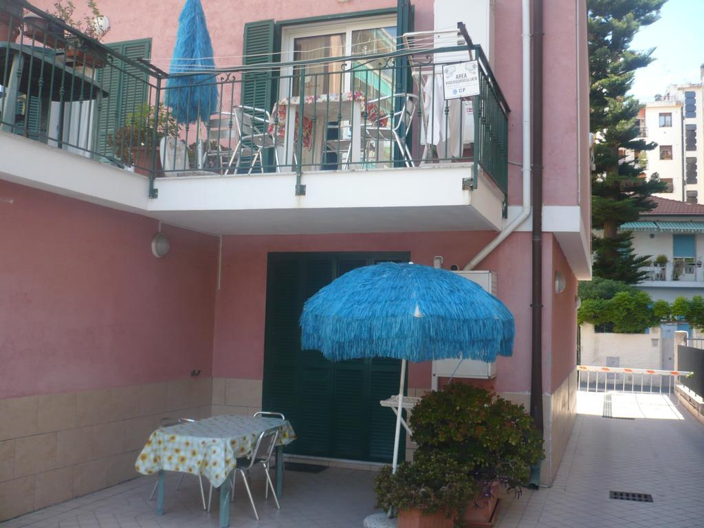 Villamareblu Ventimiglia Exteriör bild